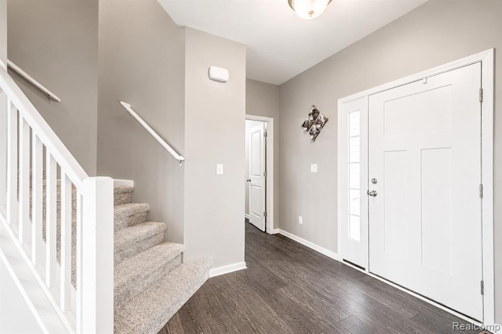 19908 Danube Court, Chelsea, MI 48118 — Photo 14