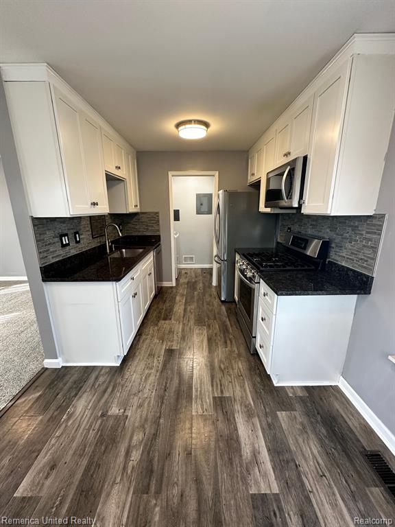 39717 VILLAGE WOOD Lane, Novi, MI — Photo 4