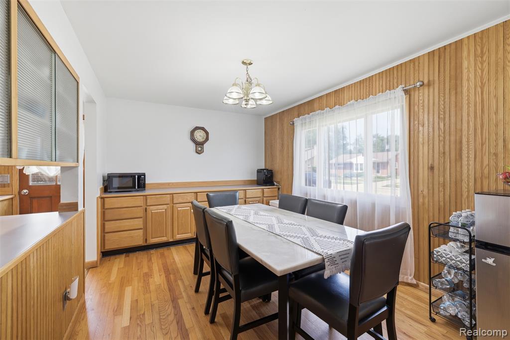 8825 Nebraska Street, Livonia, MI 48150 — Photo 2
