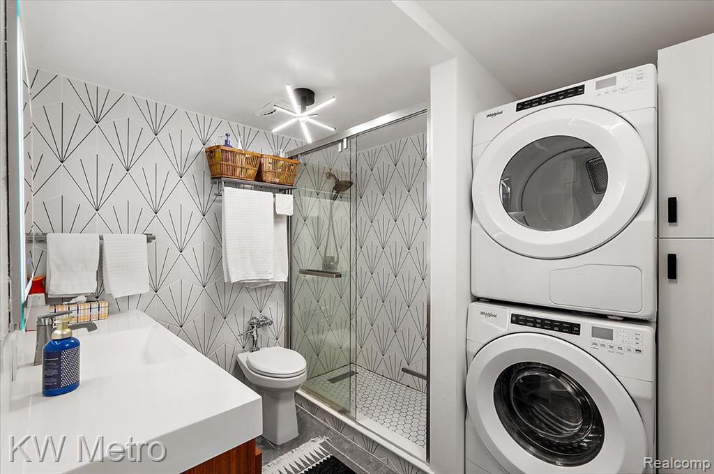 1300 E Lafayette Street, 1001, Detroit, MI 48207 — Photo 40