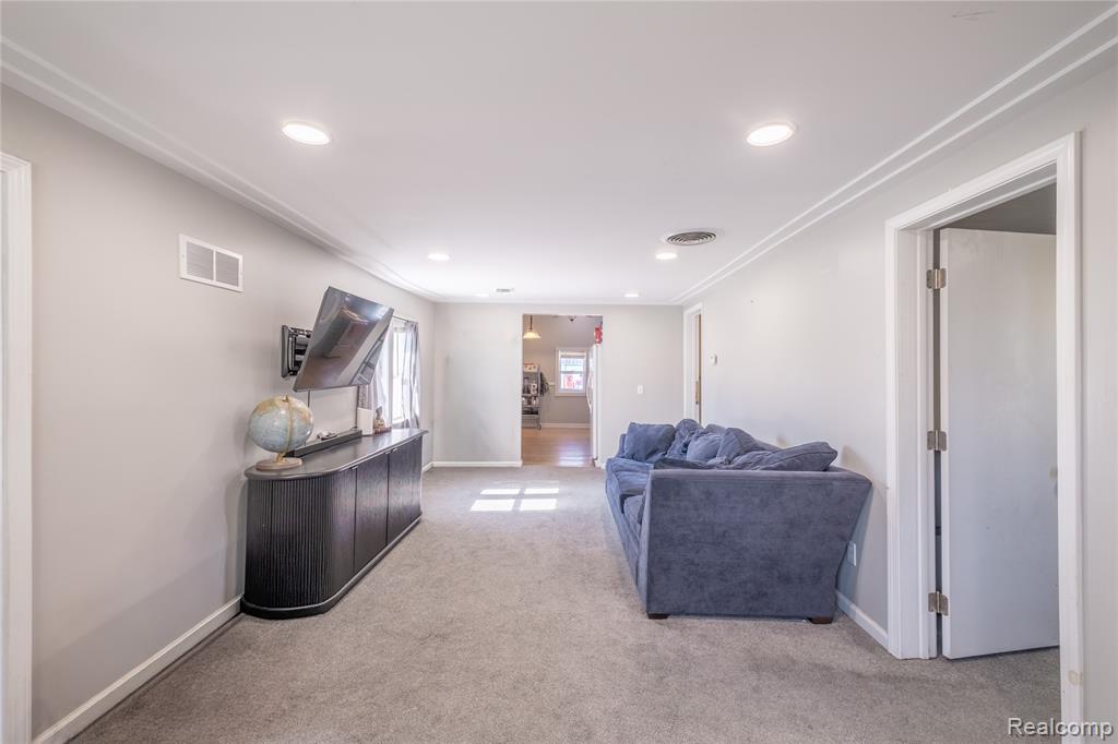 2176 Lauderdale Street, Flint, MI 48532 — Photo 4