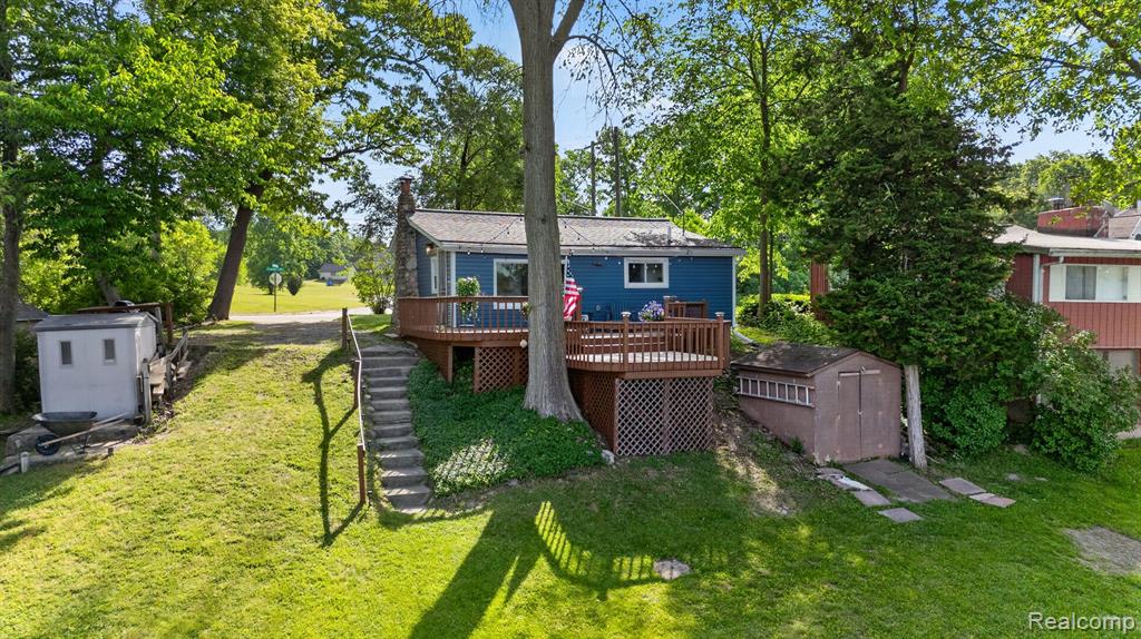 1717 Triangle Lake Road, Howell, MI 48843 — Photo 2
