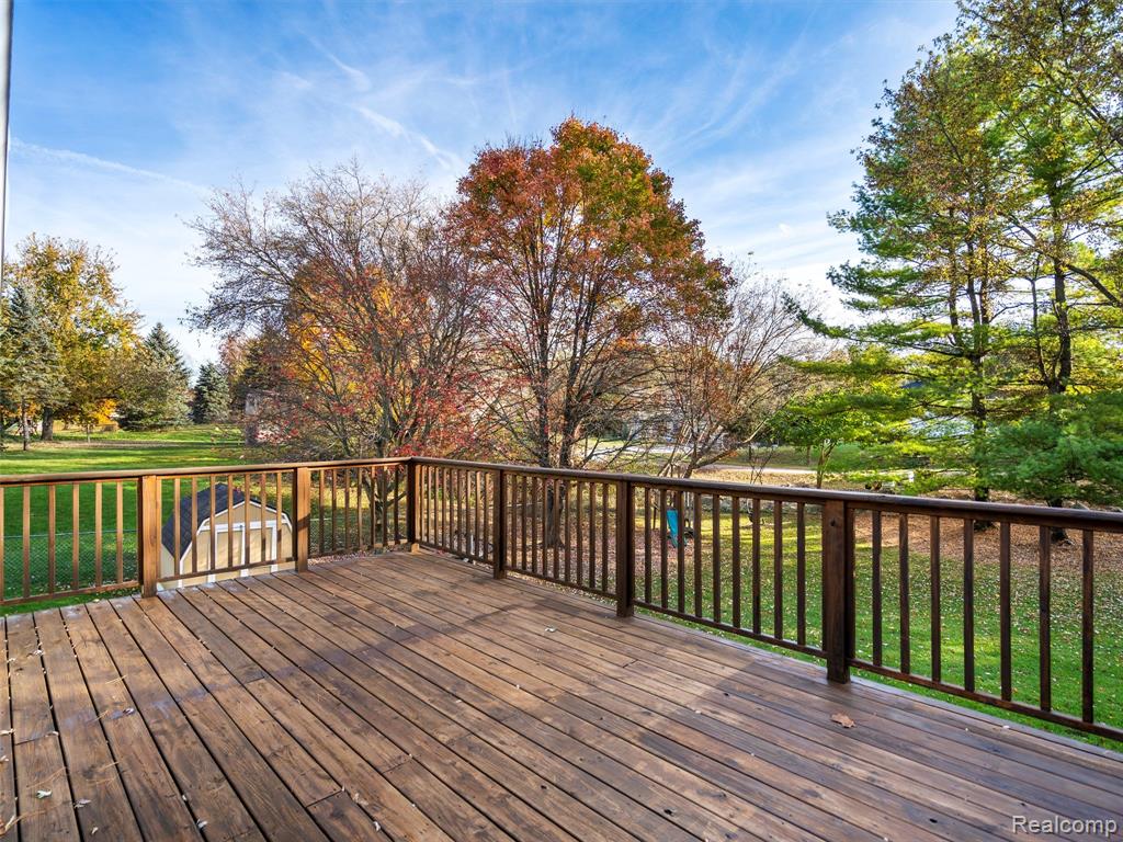 987 FAIRLEDGE Street, Lake Orion, MI 48362 — Photo 37