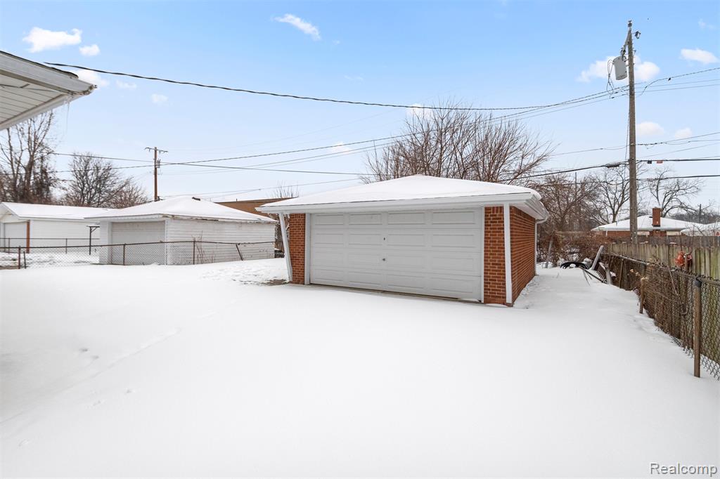 8932 Wormer, Redford, MI 48239 — Photo 30
