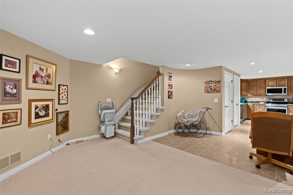 9030 Hidden Court W, South Lyon, MI 48178 — Photo 42