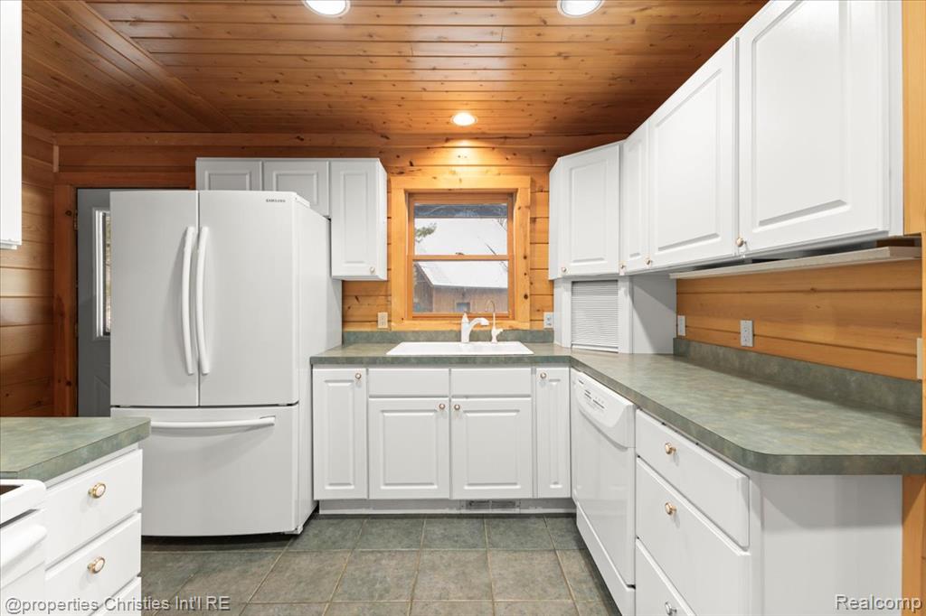 2787 Midway Lane, St. Clair, MI 48079 — Photo 26