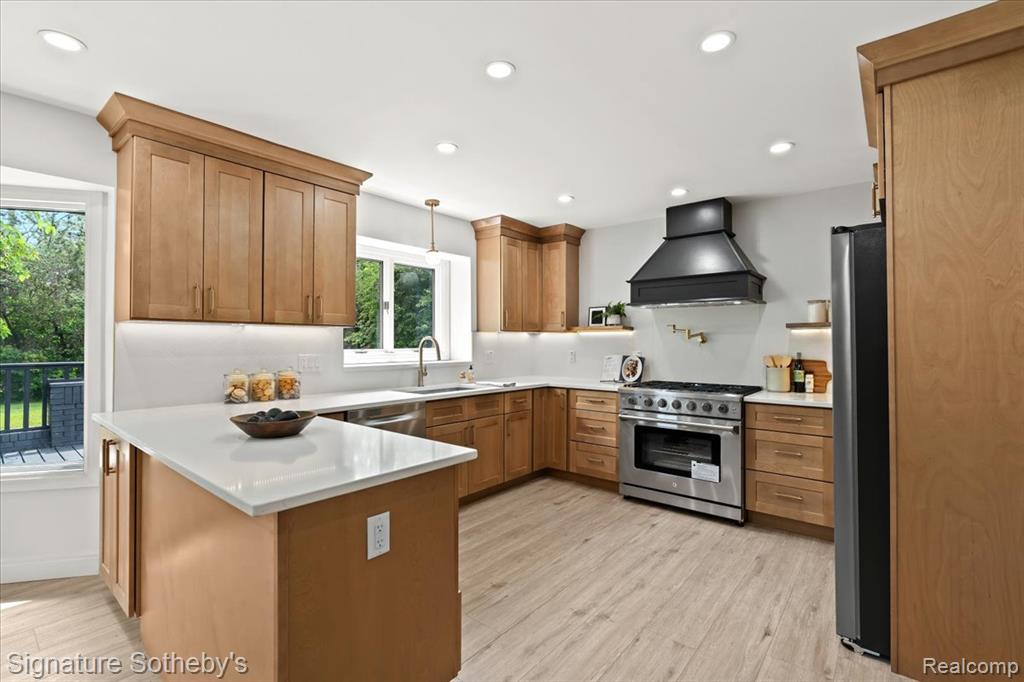40526 Woodside Drive, Clinton Twp, MI 48038 — Photo 17