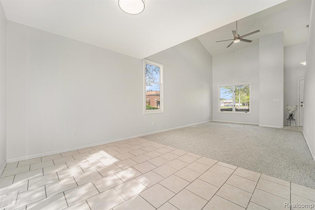 6075 N VERNON Street, Dearborn Heights, MI 48127 — Photo 19