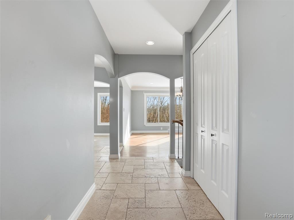 29750 Bristol Lane, Bingham Farms, MI 48025 — Photo 2