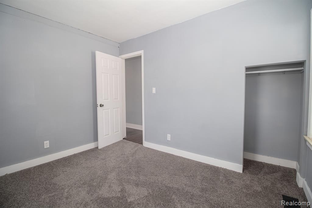 881 Garfield Avenue, Lincoln Park, MI 48146 — Photo 11