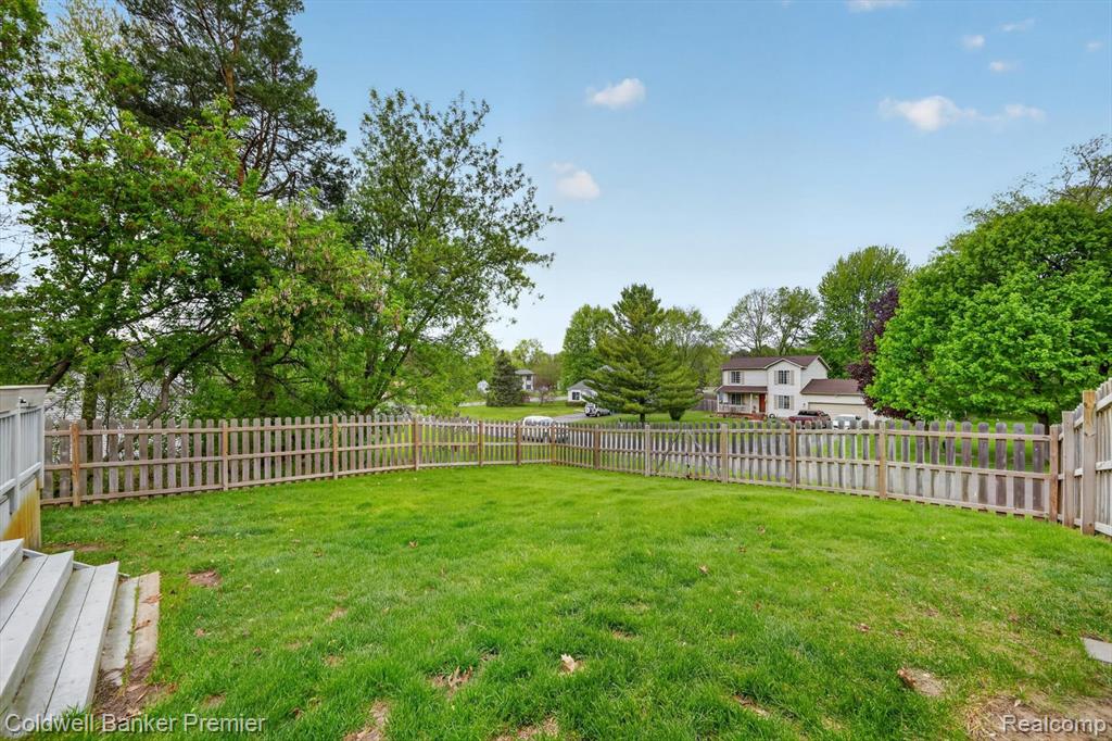 425 Arbor Pine Drive, Ortonville, MI 48462 — Photo 40