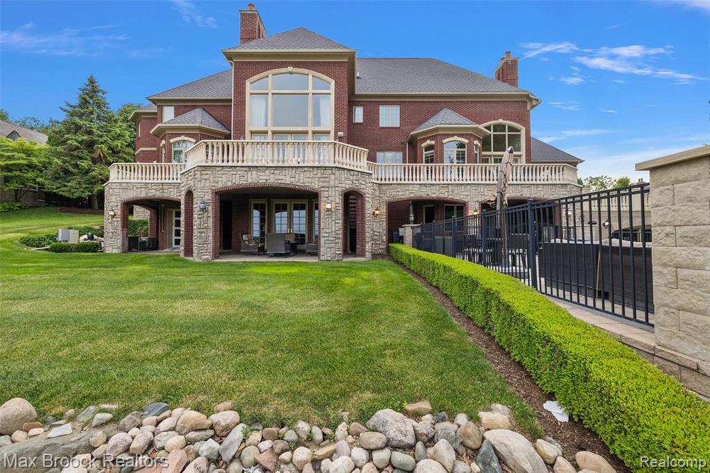 7428 Foxburg Court, Clarkston, MI 48348 — Photo 49