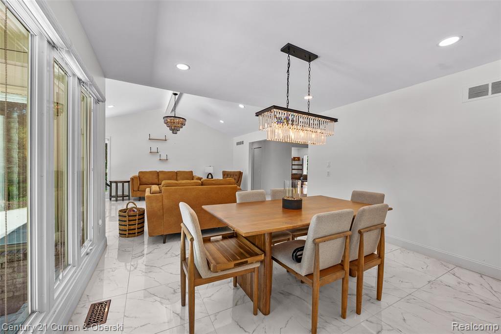 5120 Langlewood Court, West Bloomfield, MI — Photo 12