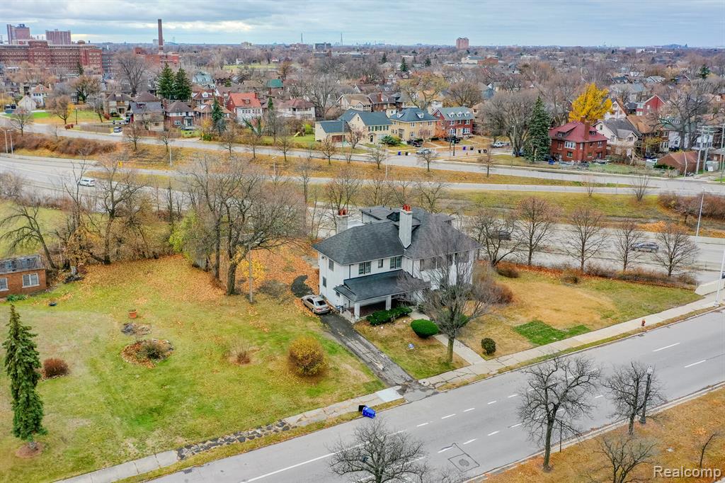 1135 Chicago Boulevard - Photo 3