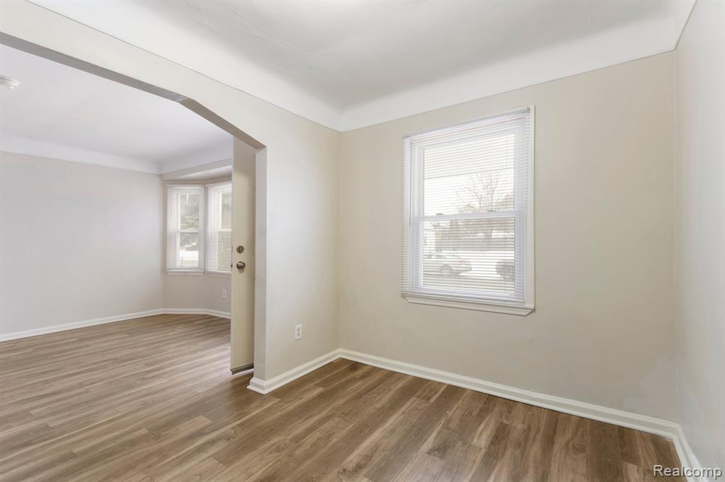 3112 S BASSETT Street, Detroit, MI 48217 — Photo 9