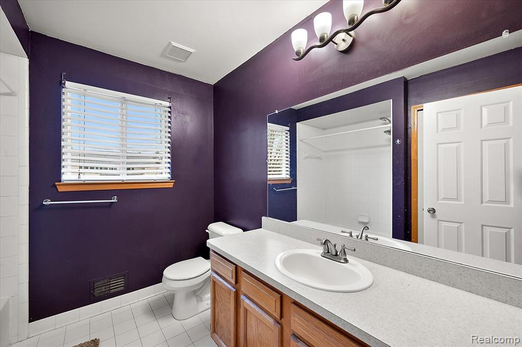 Main Bathroom