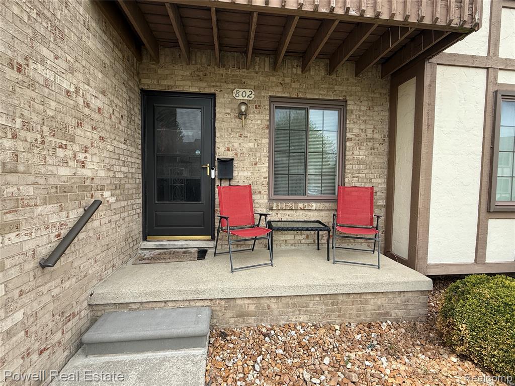 802 Country Club Drive, Saint Clair Shores, MI 48082 — front exterior