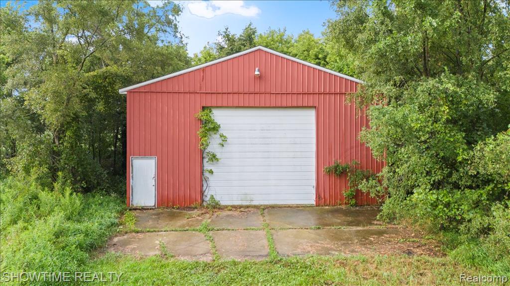 1865 N BLACKS CORNERS Road, Imlay City, MI 48444 — Photo 47