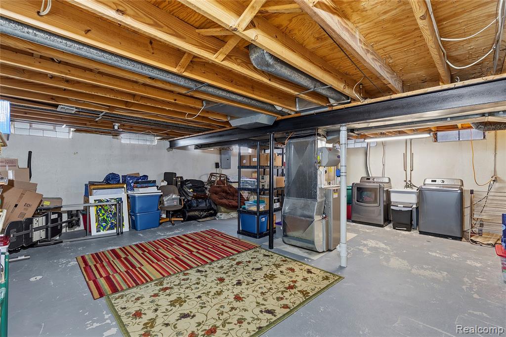 25030 Balsam Drive, Flat Rock, MI 48134 — Photo 22