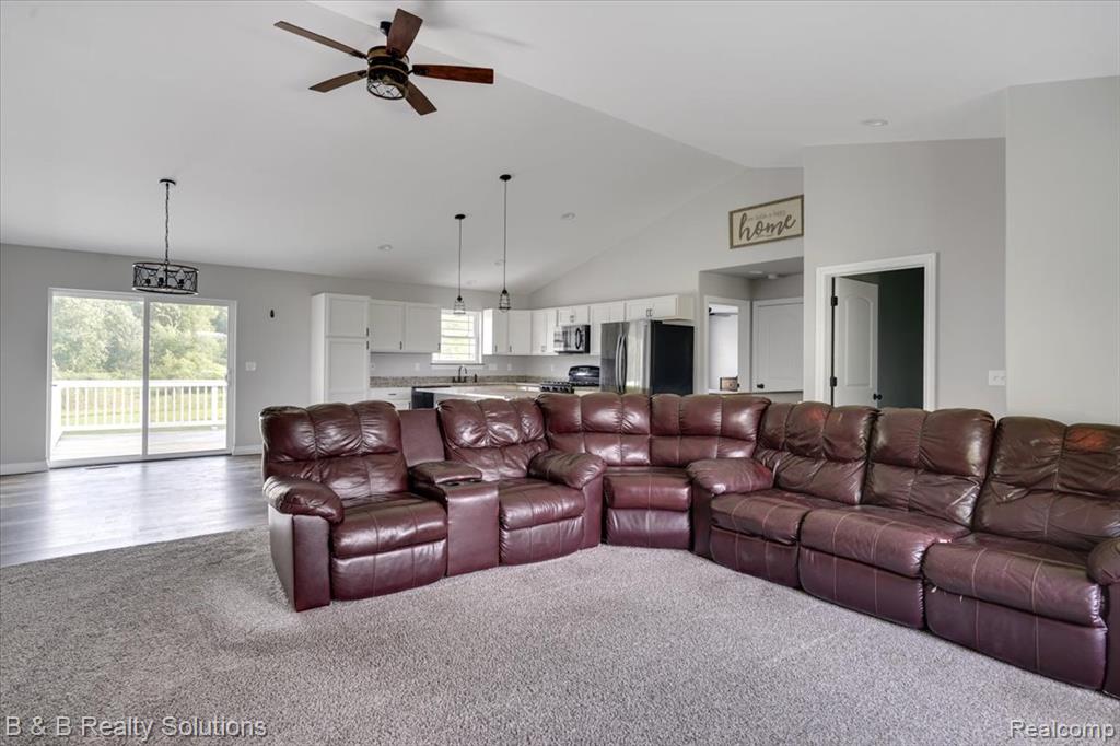 437 Angle Road, Lapeer, MI 48446 — Photo 8