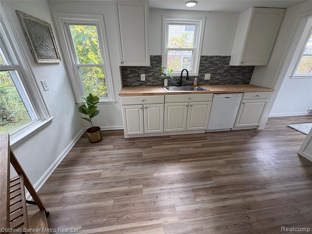 92 N Ardmore Street, Pontiac, MI 48342 — Photo 12