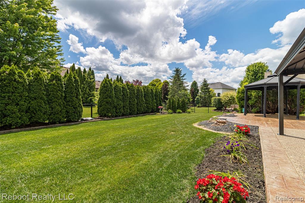 21294 Ascot Drive, Macomb, MI 48044 — Photo 90
