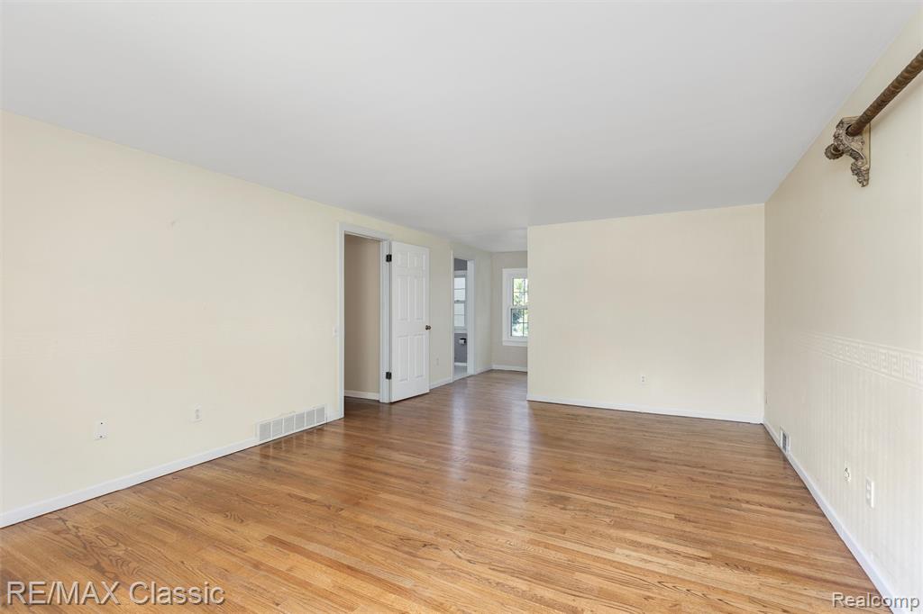 4268 Covered Bridge Road, Bloomfield Hills, MI 48302 — Photo 14