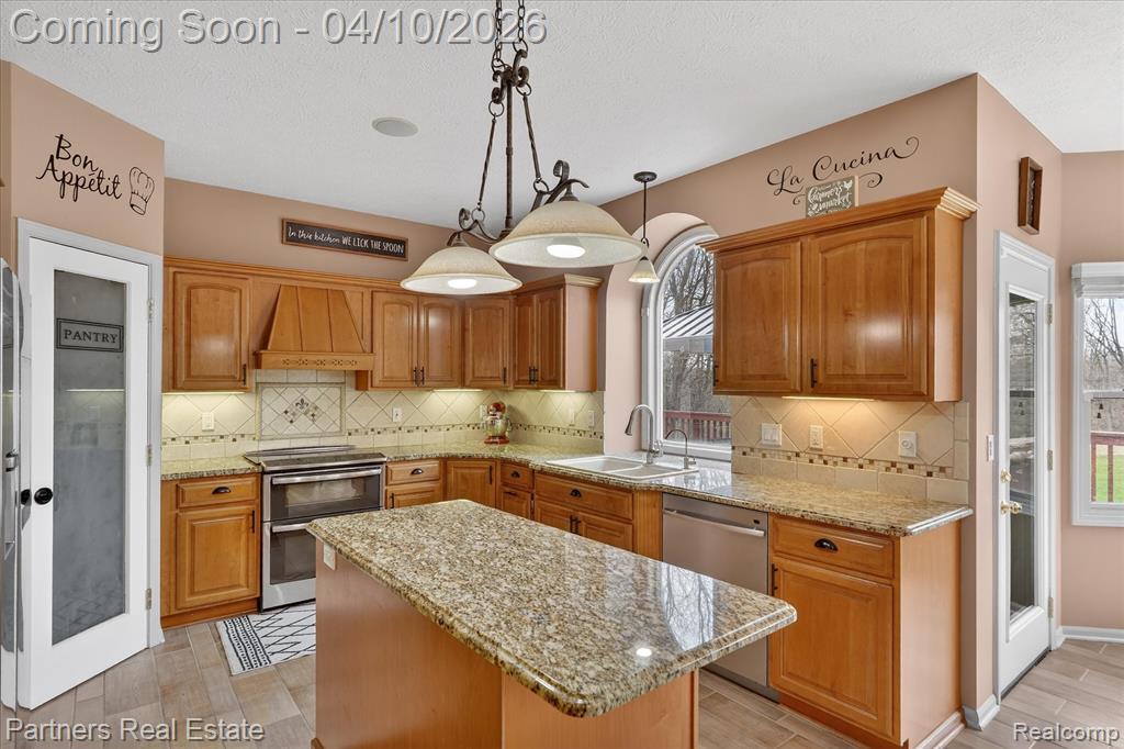 10863 Judd Road, Fowlerville, MI 48836 — Photo 9