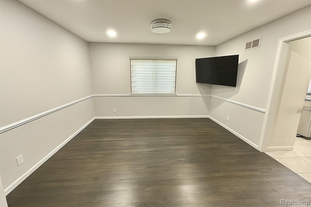 4205 Hardwoods Drive, West Bloomfield, MI 48323 — Photo 11