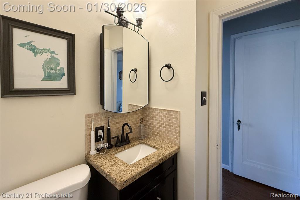 900 N Rembrandt Avenue, Royal Oak, MI 48067 — Photo 18