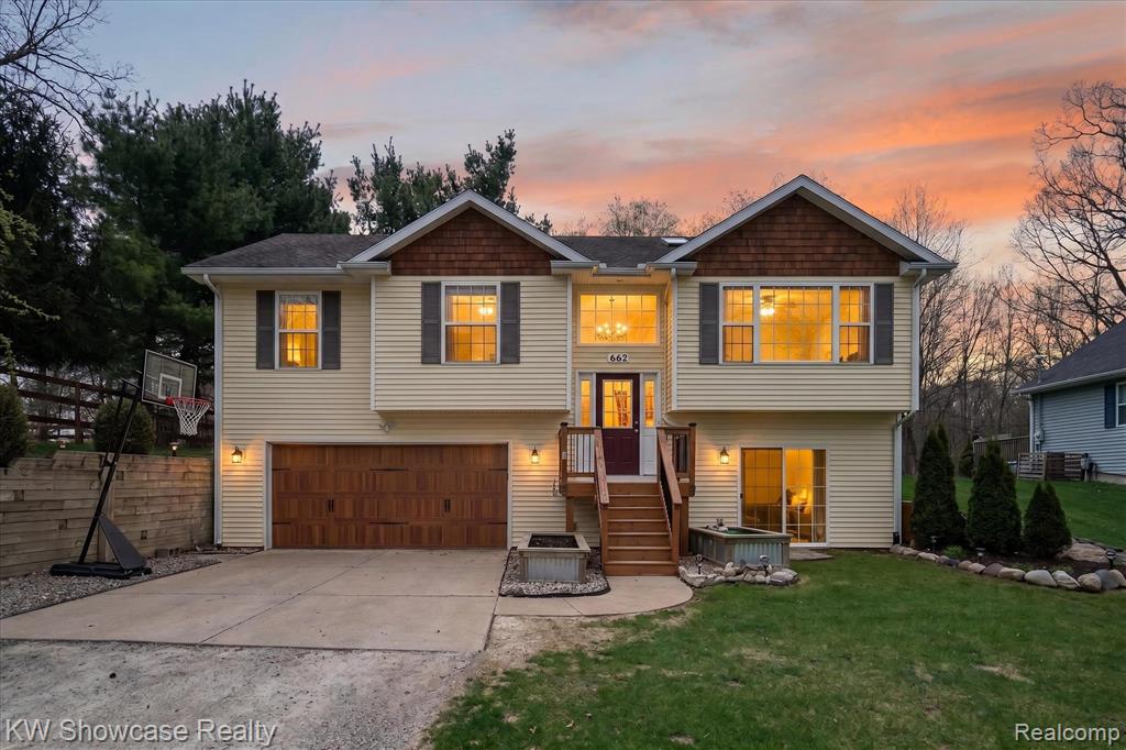 662 Tierney Avenue, Highland, MI 48356 — front exterior