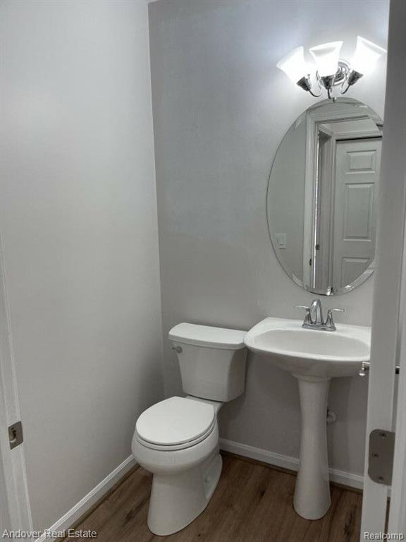 650 VILLAGE Lane, Milford, MI 48381 — Photo 9
