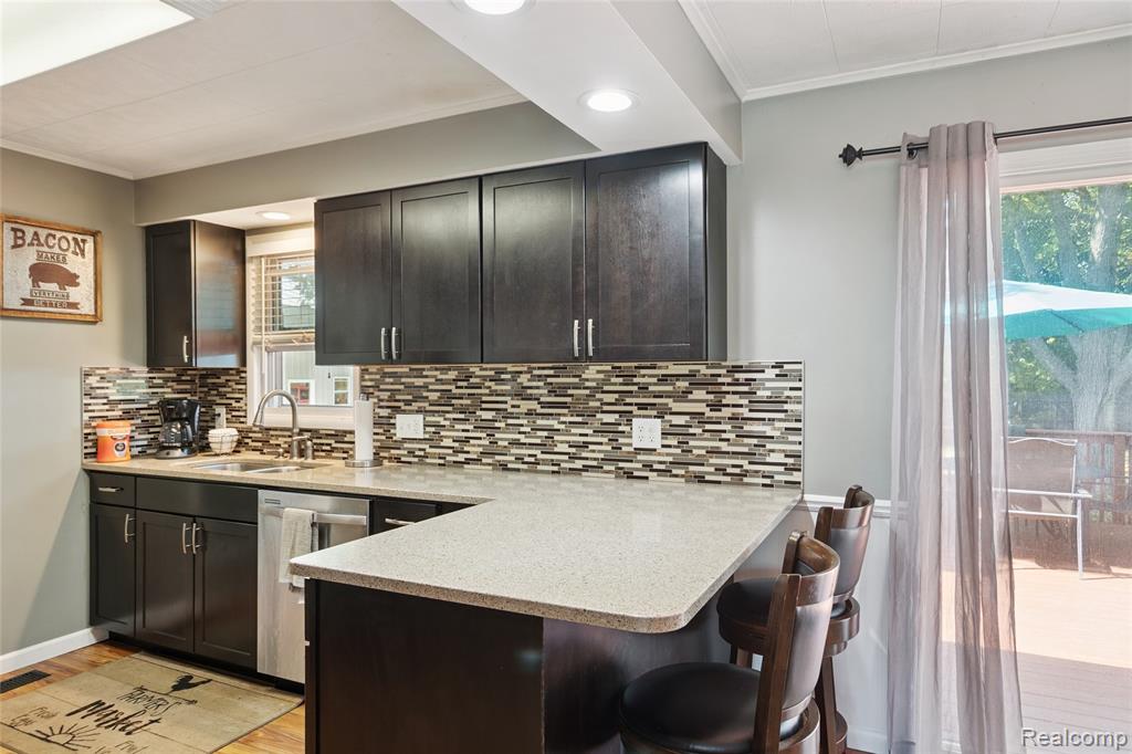 6524 Reilly Drive S, Gregory, MI 48137 — Photo 17