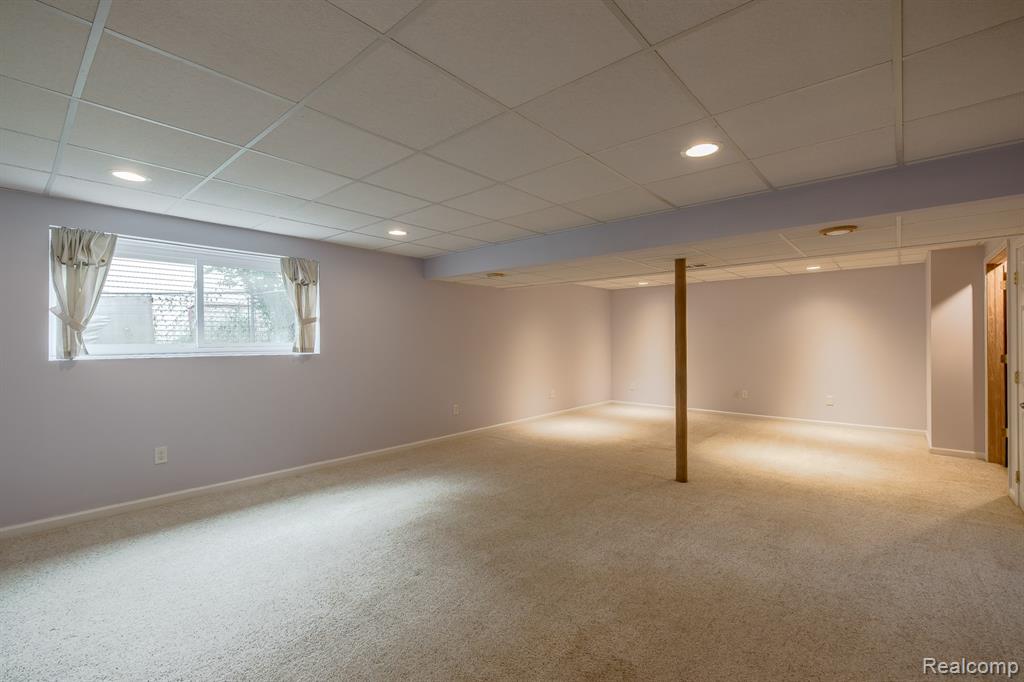 948 McClellan Street, Lake Orion, MI 48362 — Photo 23