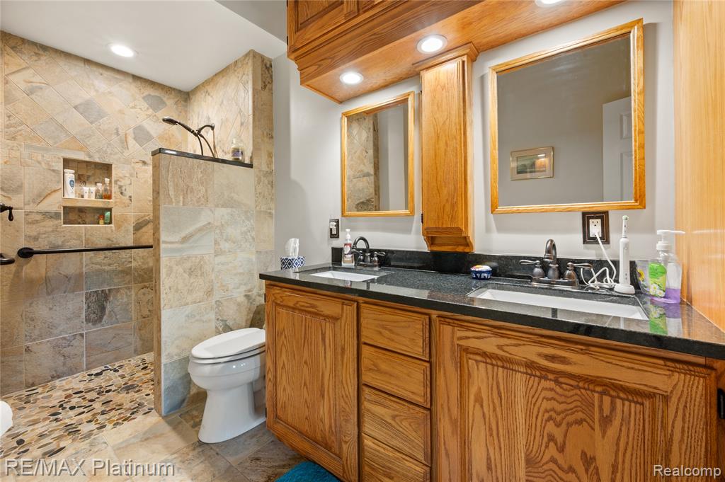 2336 Swans Cove, 7, Fenton, MI 48430 — Photo 28