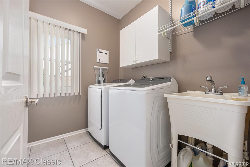 45483 Addington Lane, Novi, MI — Photo 18