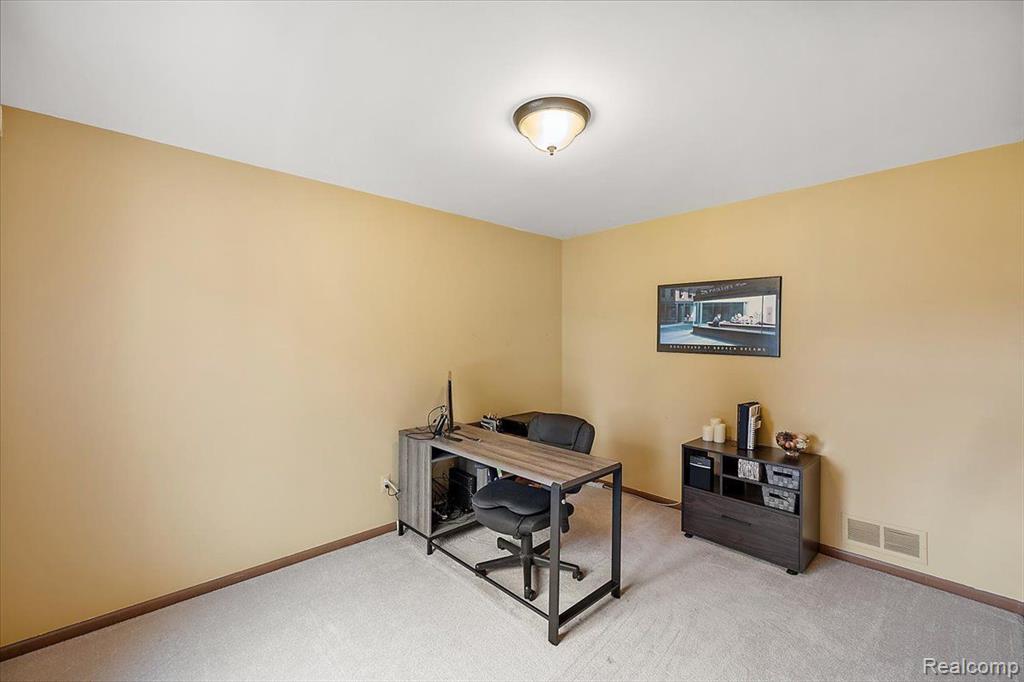 53335 GREGORY Drive, Macomb, MI 48042 — Photo 35