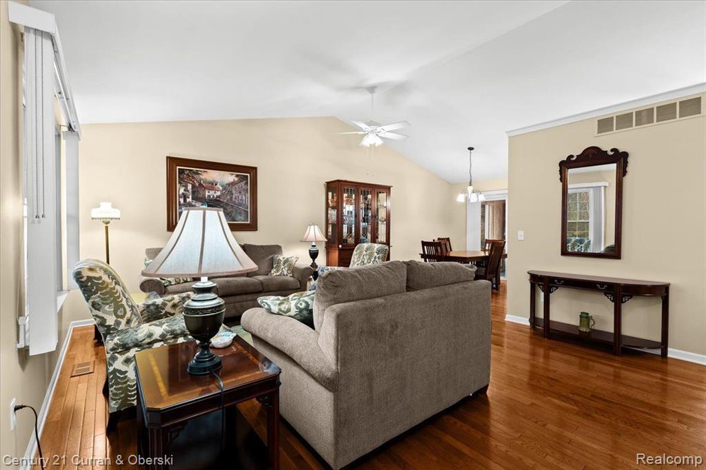 940 S HOWARD Street, Fenton, MI 48430 — Photo 6
