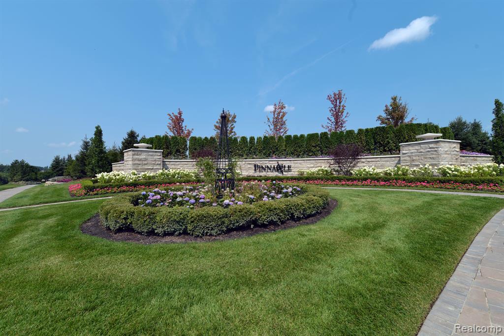 2520 Creekside Court, Rochester, MI 48306 — Photo 9