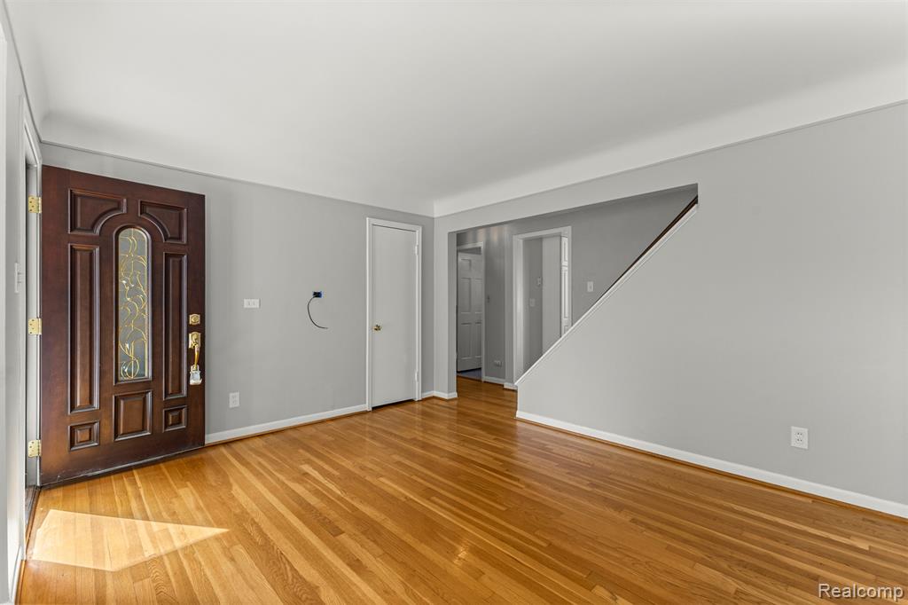 9892 Hubert Avenue, Allen Park, MI 48101 — Photo 6