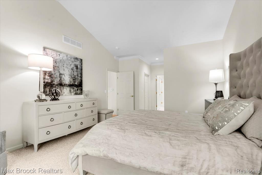7330 Crackling Creek Circle, 4, West Bloomfield, MI — Photo 20
