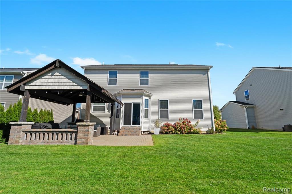10403 Bouldercrest Drive, South Lyon, MI 48178 — Photo 32