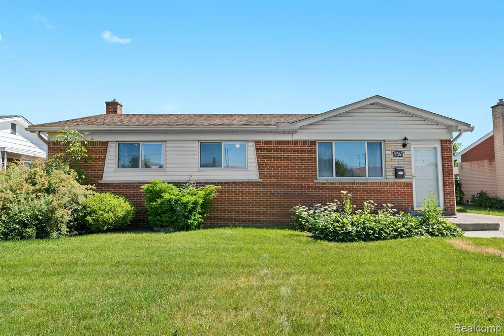 10563 N OAK Drive, Ferndale, MI 48220 — front exterior