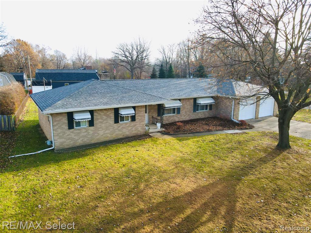 4290 Hedgethorn Circle, Burton, MI 48509 — Photo 43