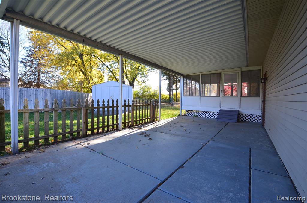 7244 Chapel View Drive, Clarkston, MI — Photo 24