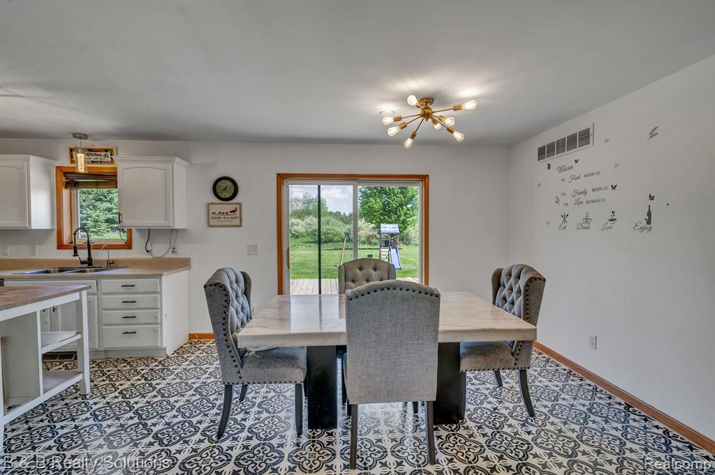 2864 N BLACKS CORNERS Road, Imlay City, MI 48444 — Photo 11