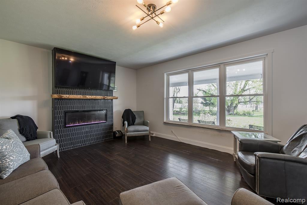 1263 N Baldwin Road, Oxford, MI 48371 — Photo 2