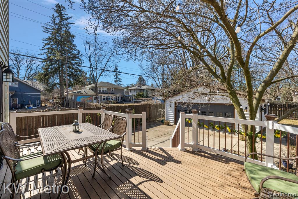 919 N WASHINGTON Avenue, Royal Oak, MI 48067 — Photo 12