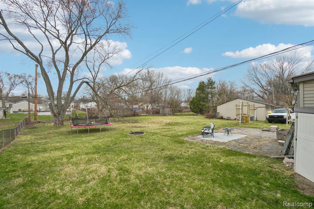 630 Peacock Avenue, Pontiac, MI 48340 — Photo 29