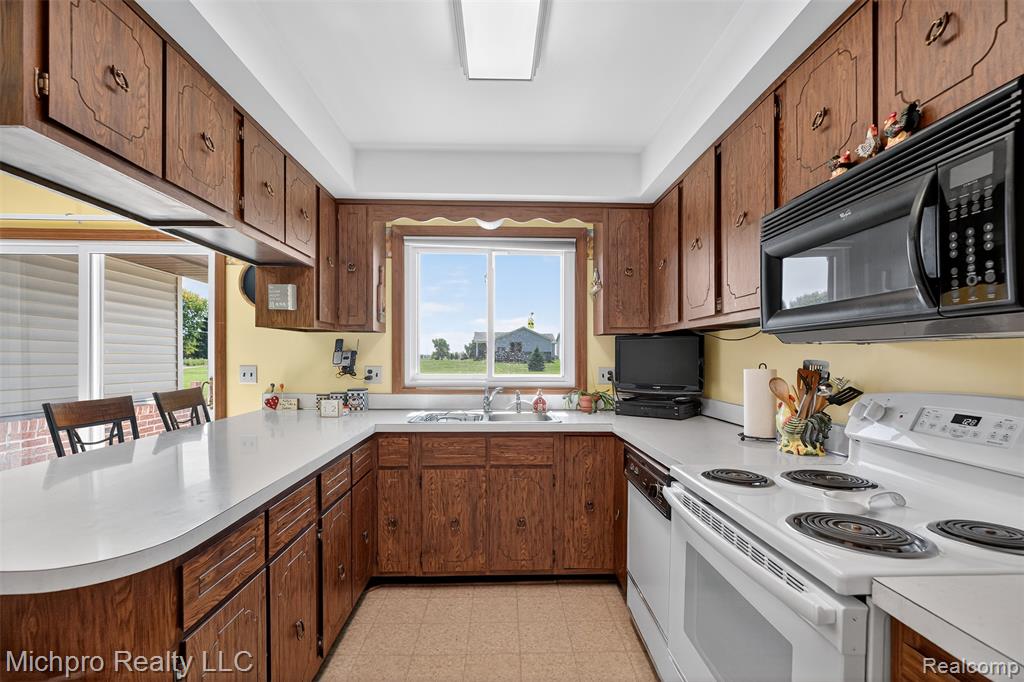 32970 Bordman Road, Richmond, MI 48062 — Photo 18
